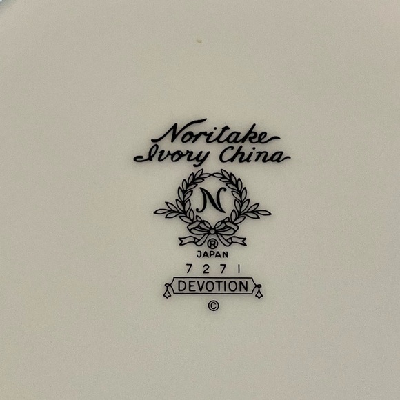 Set of SEVEN Noritake “Devotion” Bread & Butter Plates (Never Used) - Picture 6 of 8